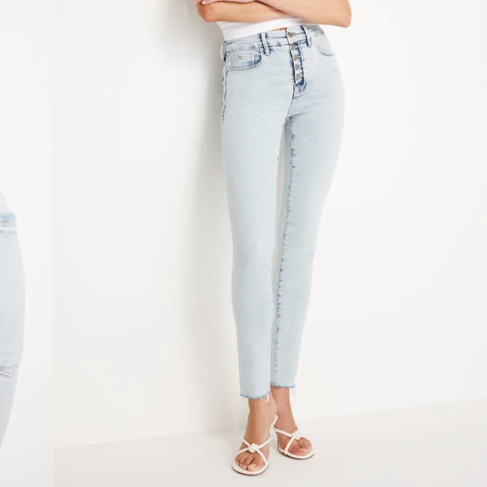 Good American Light Blue Skinny Jeans